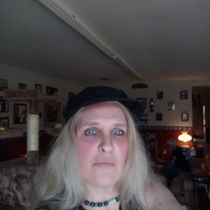 Meet your Posher, Lesa